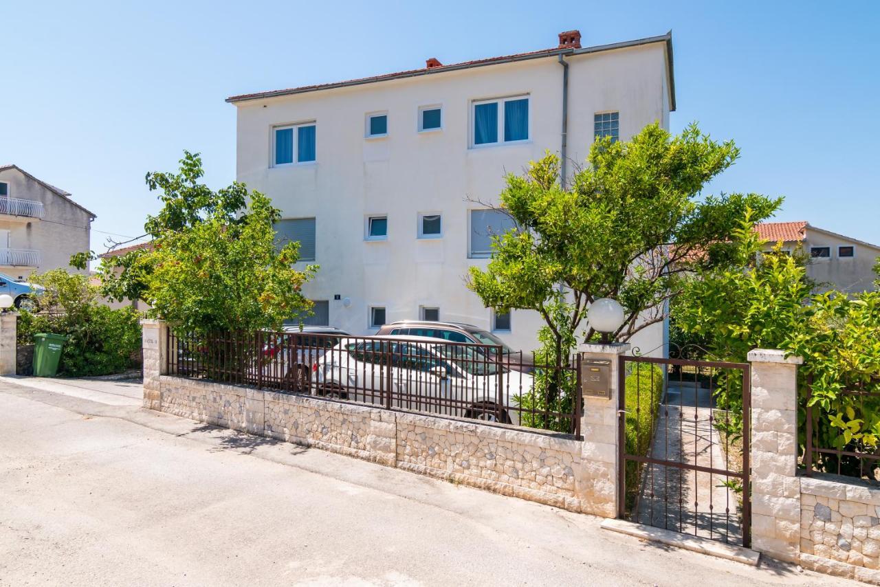 Apartman Regius White Трогир Экстерьер фото