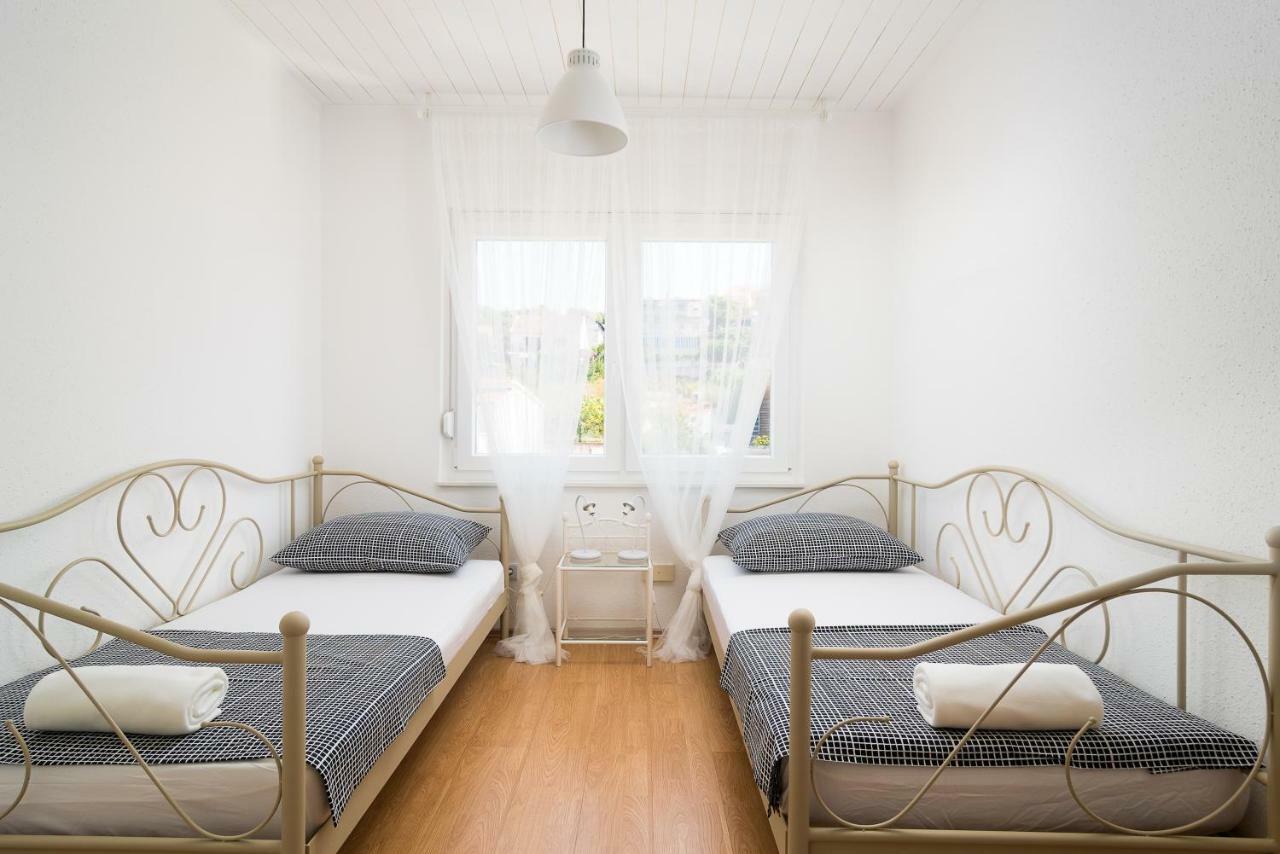 Apartman Regius White Трогир Экстерьер фото